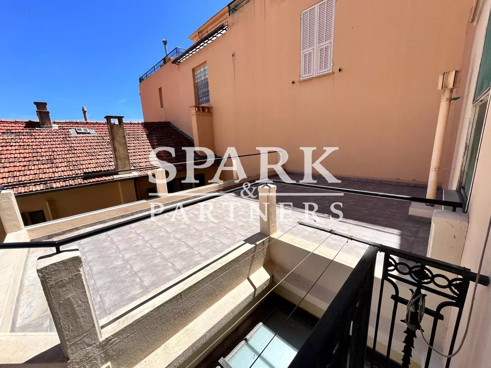 Monaco - Monte-Carlo - Quartier des Fleurs - Appartement de 2 pièces à rénover