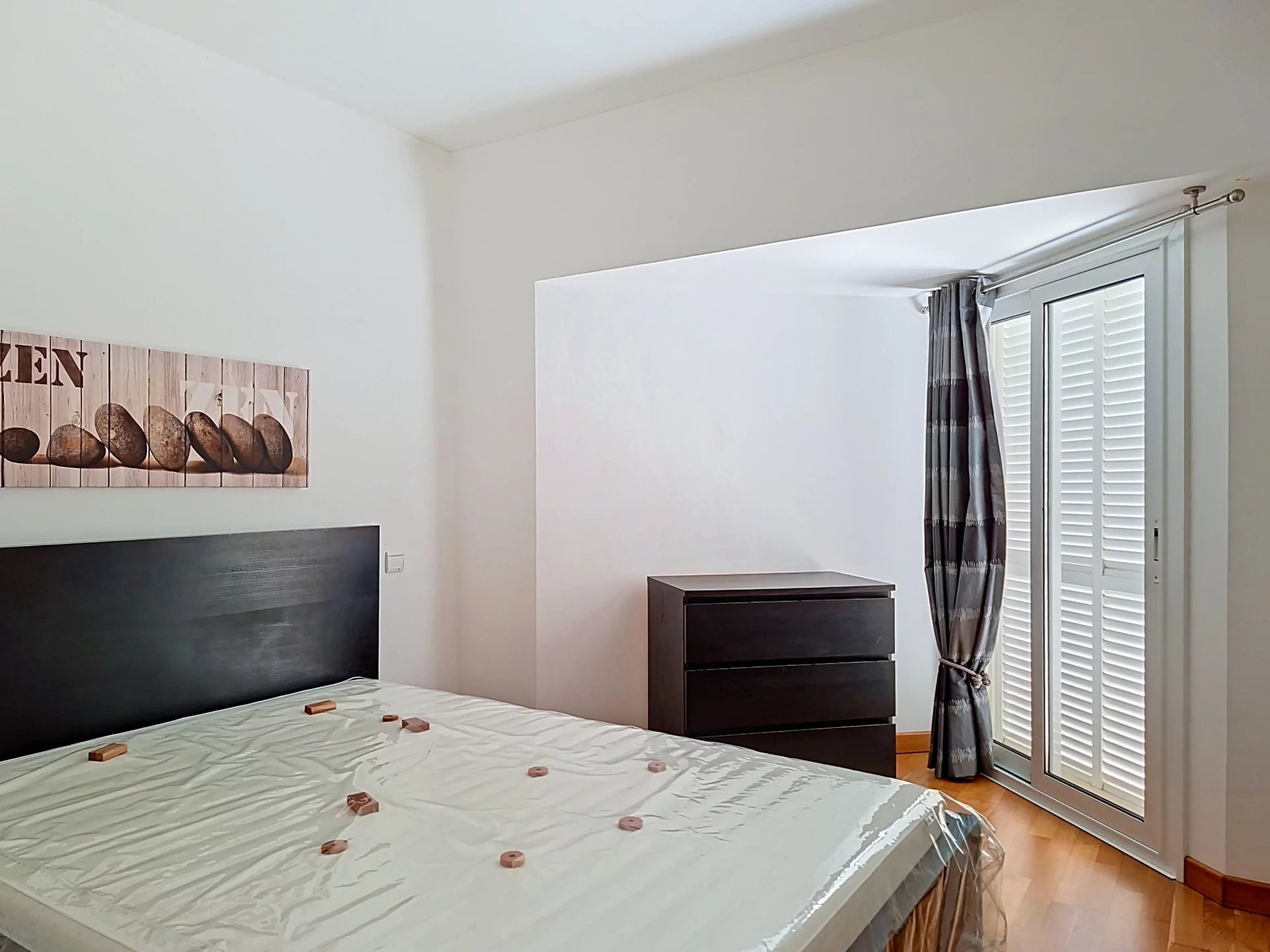VENTE APT-VILLA AVEC VUE PANORAMIQUE, JARDIN PRIVATIF ET PISCINE