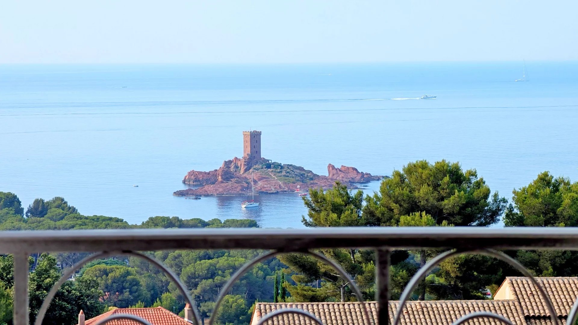 AGAY Villa Hameau de Cap Esterel avec vue mer et vue sur l'île d'or
