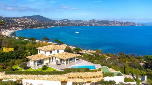 Villa vue mer panoramique à vendre à Sainte-Maxime