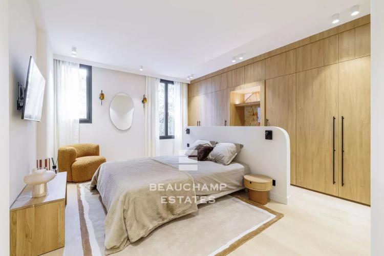 Villa contemporaine 4 chambres avec piscine intérieur - Cannes