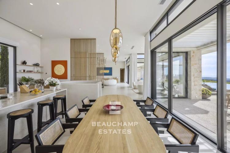 Villa contemporaine neuve 6 chambres avec vue mer à Roquefort-les-Pins