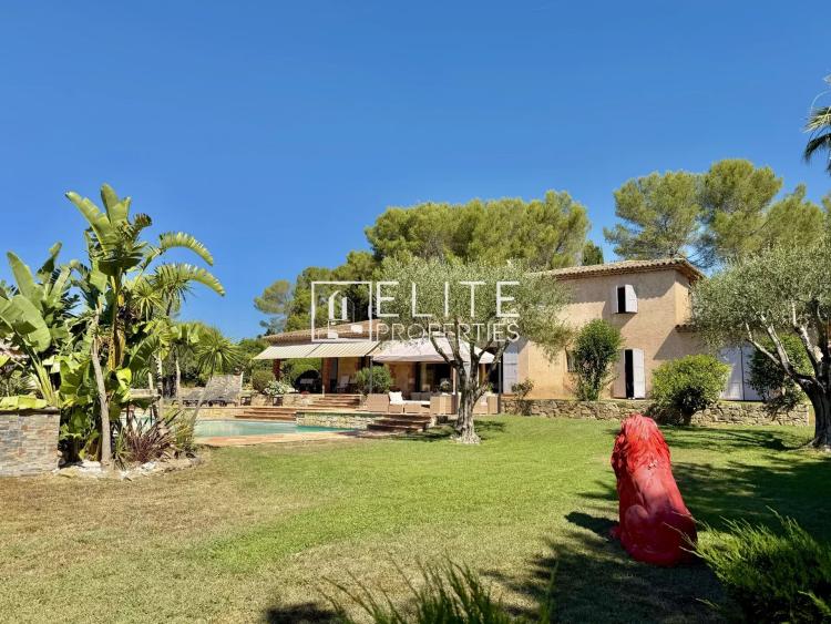 Mouans-Sartoux - Propriété familiale discrète - Le charme au naturel