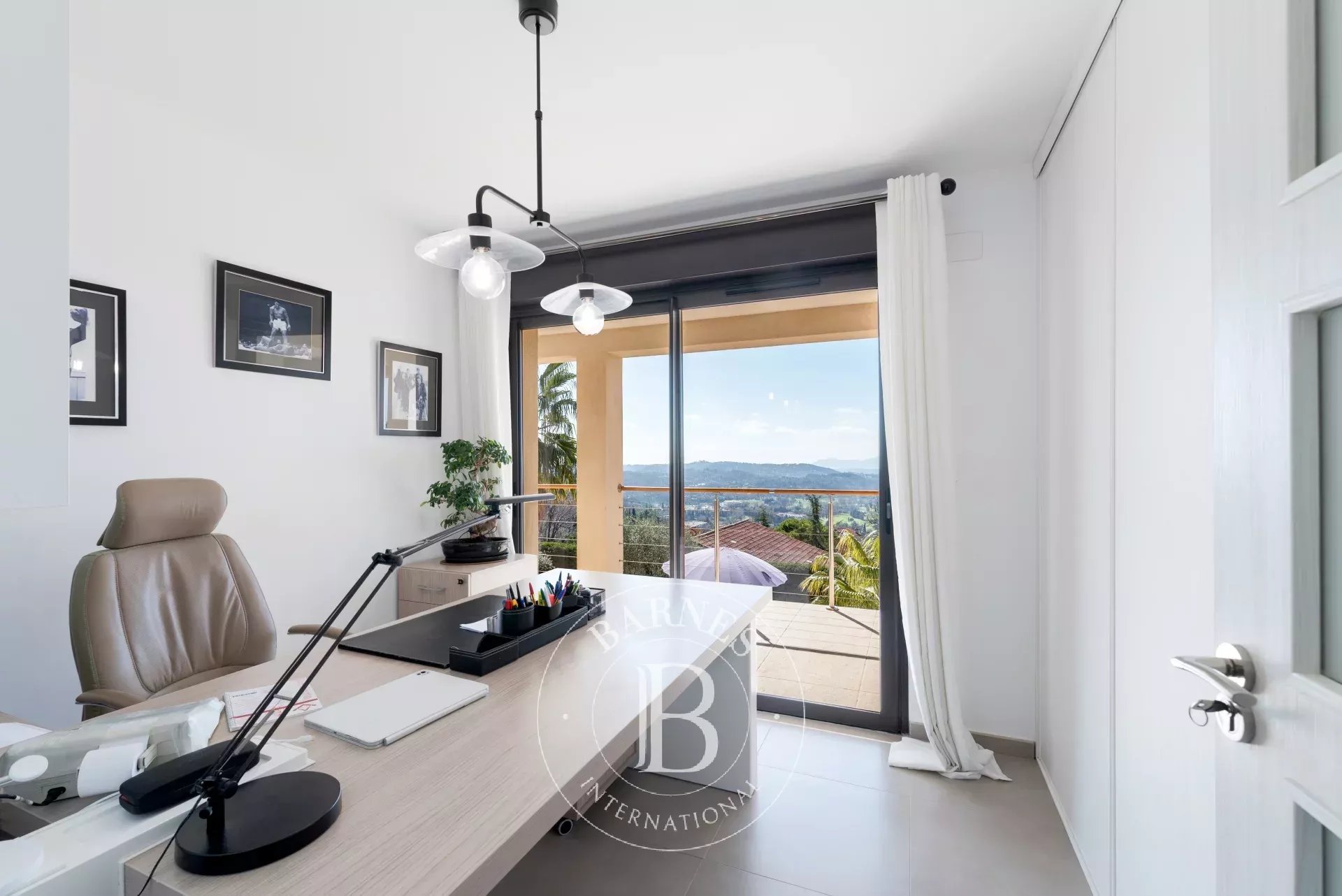 Châteauneuf-Grasse - Propriété contemporaine vue mer