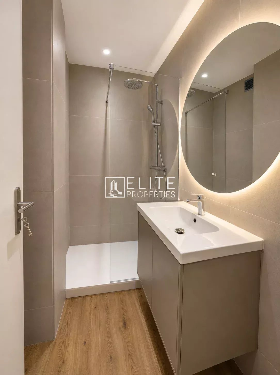 CANNES LA BOCCA – APPARTEMENT 4 PIÈCES ENTIÈREMENT RÉNOVÉ