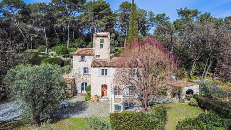 Domaine d'exception - propriété en pierre avec piscine