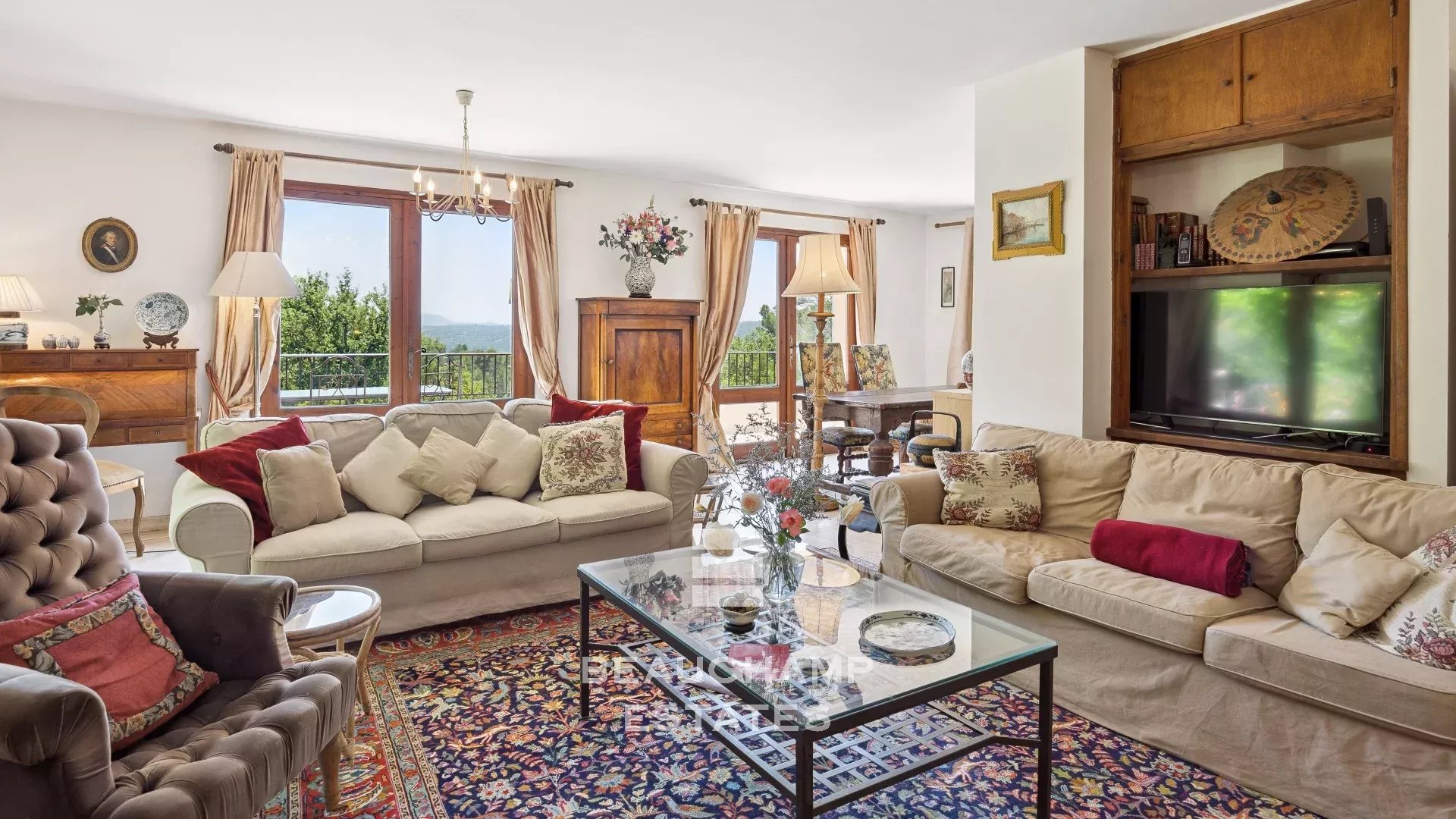 EXCLUSIVITÉ - Domaine privé 9 chambres avec accès rivière - Fayence