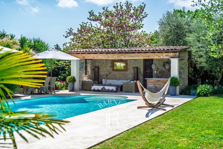 Roquefort-les-Pins, au calme absolu, 4 chambres, studio indépendant et piscine
