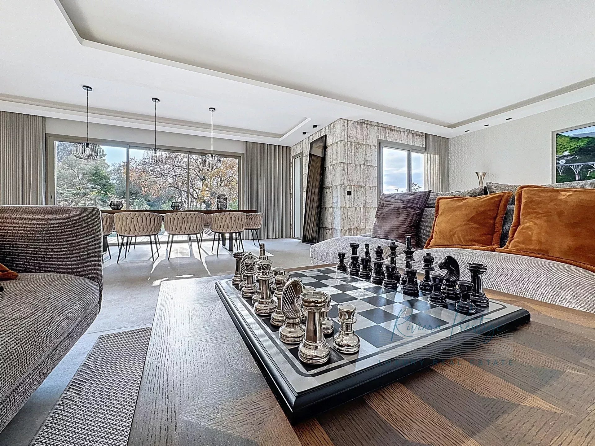 MOUGINS - villa contemporaine neuve