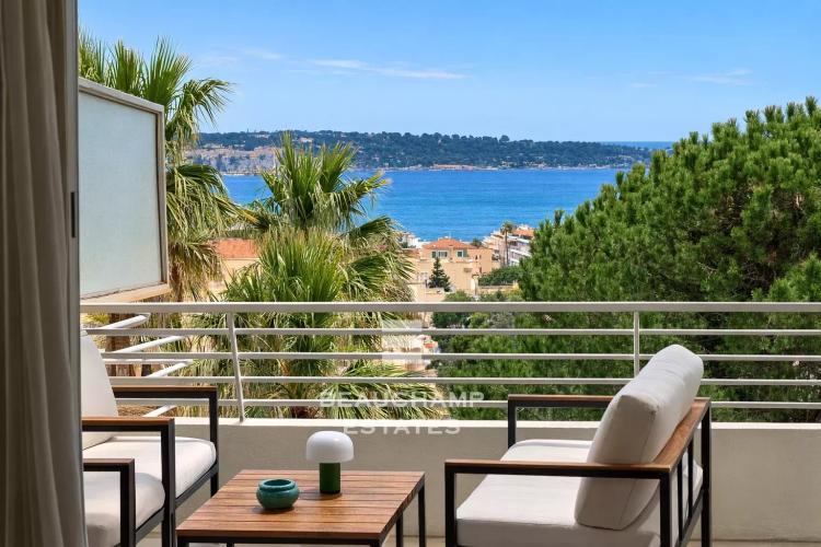 Appartement 3 pièces avec terrasse et vue mer - Cannes Basse Californie