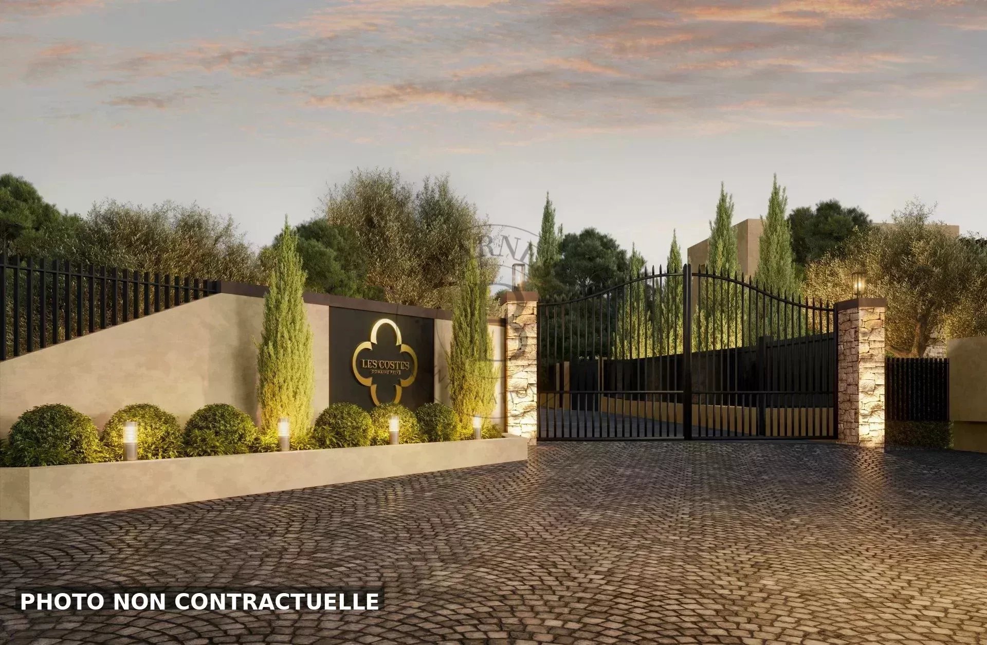 MOUGINS - DOMAINE PRIVE - VILLA NEUVE AUREA