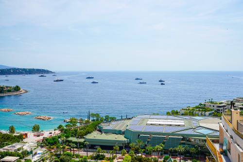 MONTE CARLO - 5 PIÈCES - CENTRE - VUE MER