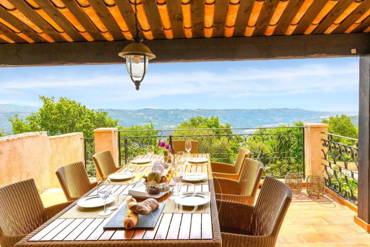 Villa Provençale avec Vue Panoramique Mer et Collines