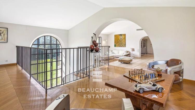 Villa provençale 5 chambres avec vue colline - Mougins