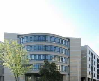 eI2nO_lookmove_235019344_1.jpg
