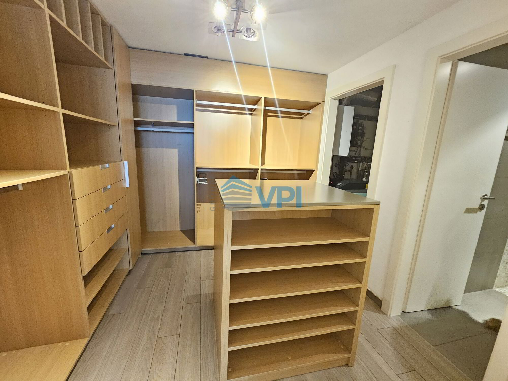 EjqIt_lookmove_236939446_9.jpg