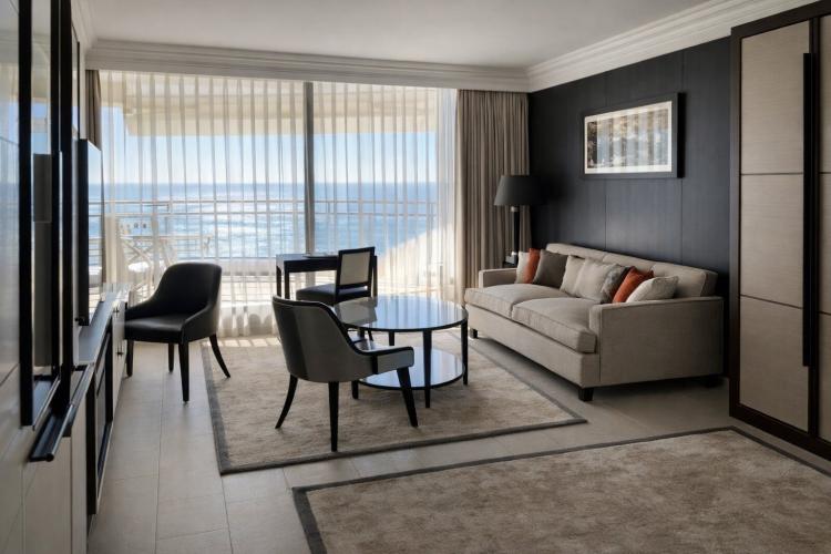 elehn_salon-moderne-vue-mer-vcb-1--1775922458.jpg
