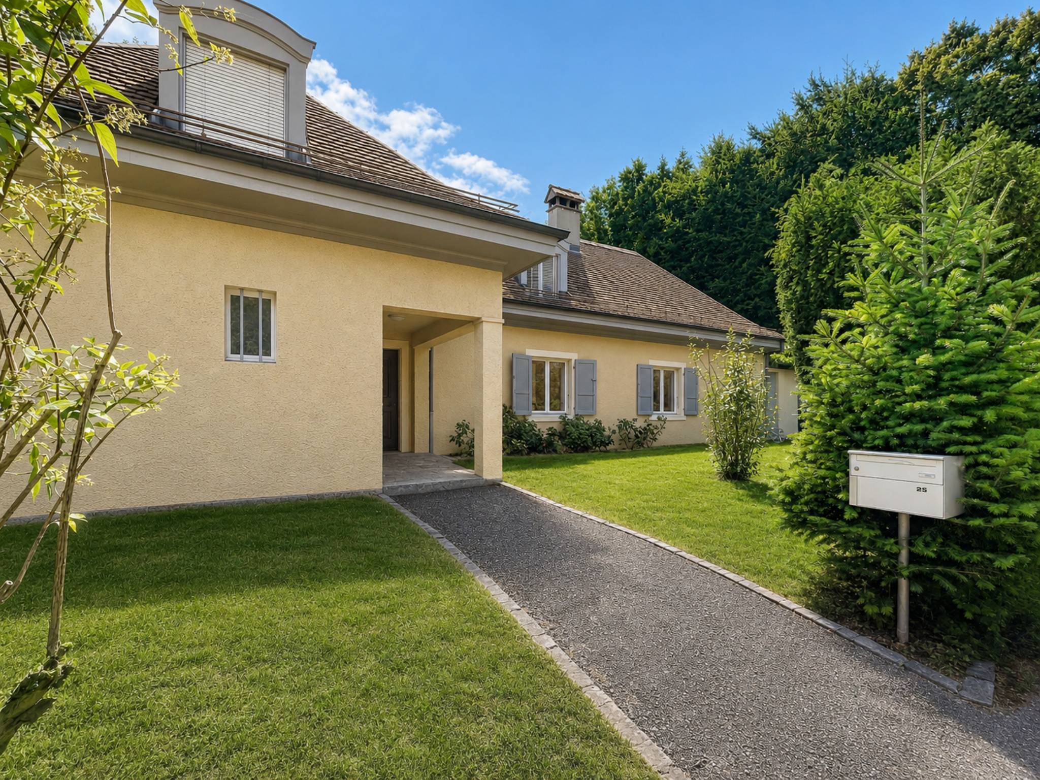 Propriété familiale d'exception, au cœur d'un écrin de verdure lausannois