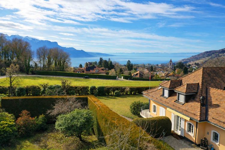 Quartier prisé ! Maison de maître + terrain constructible