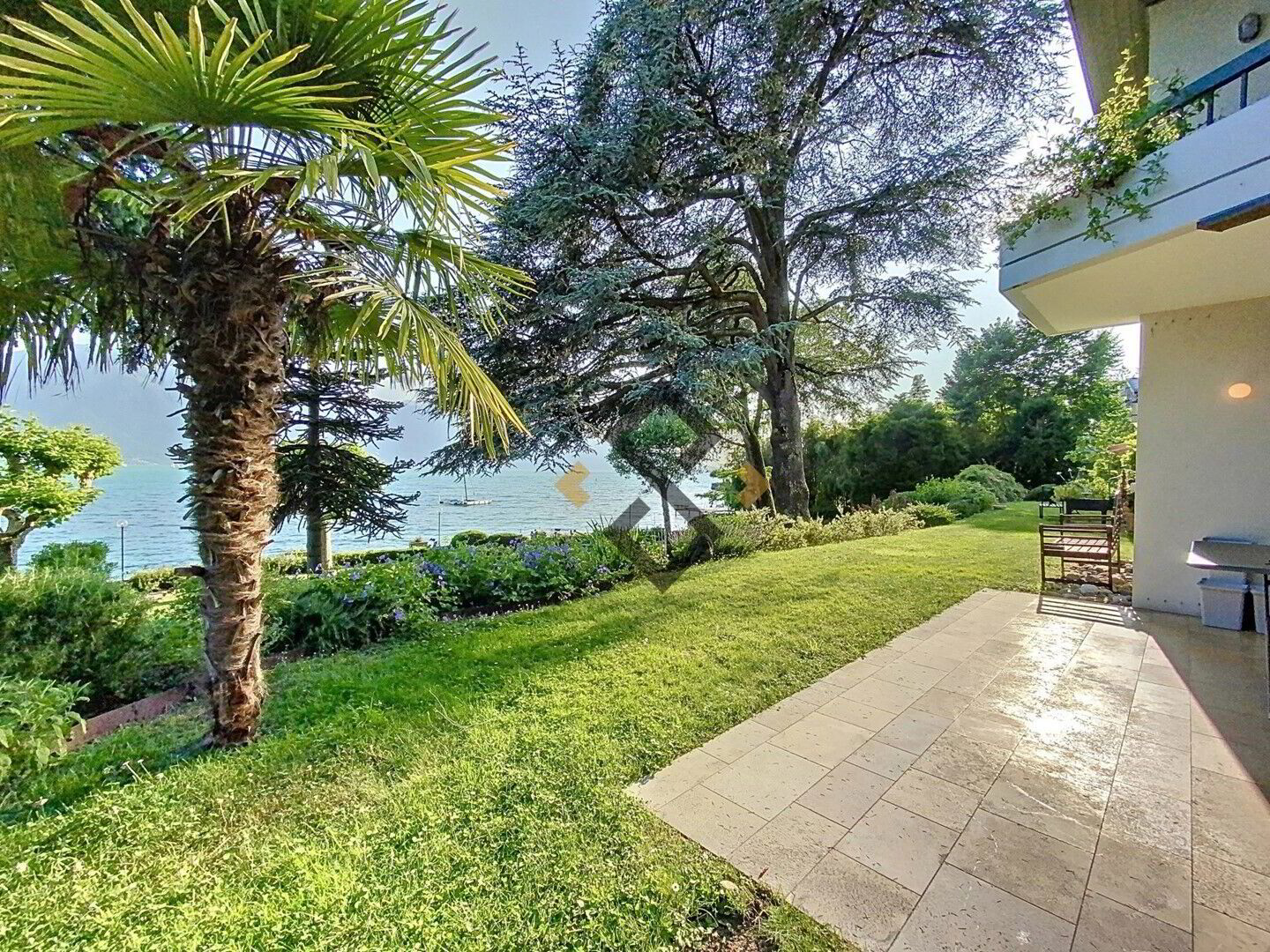 Opportunité Rare - duplex 6.5 pces "les pieds dans l'eau"
