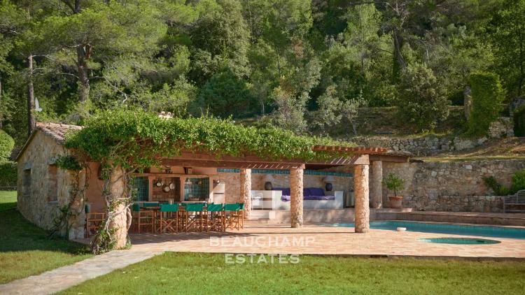 Bastide en pierre avec 7 chambres - Fayence
