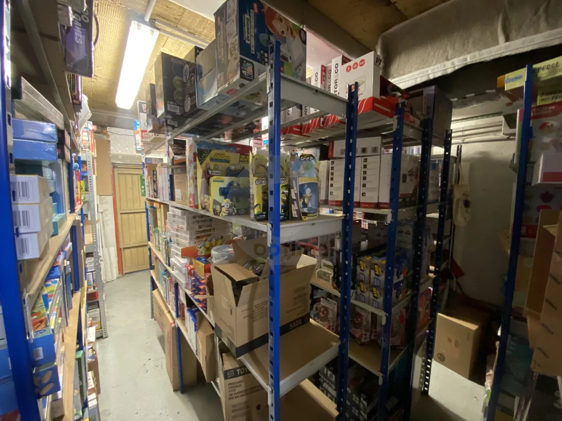 A VENDRE MENTON CARRE D'OR - FONDS DE COMMERCE JOUETS