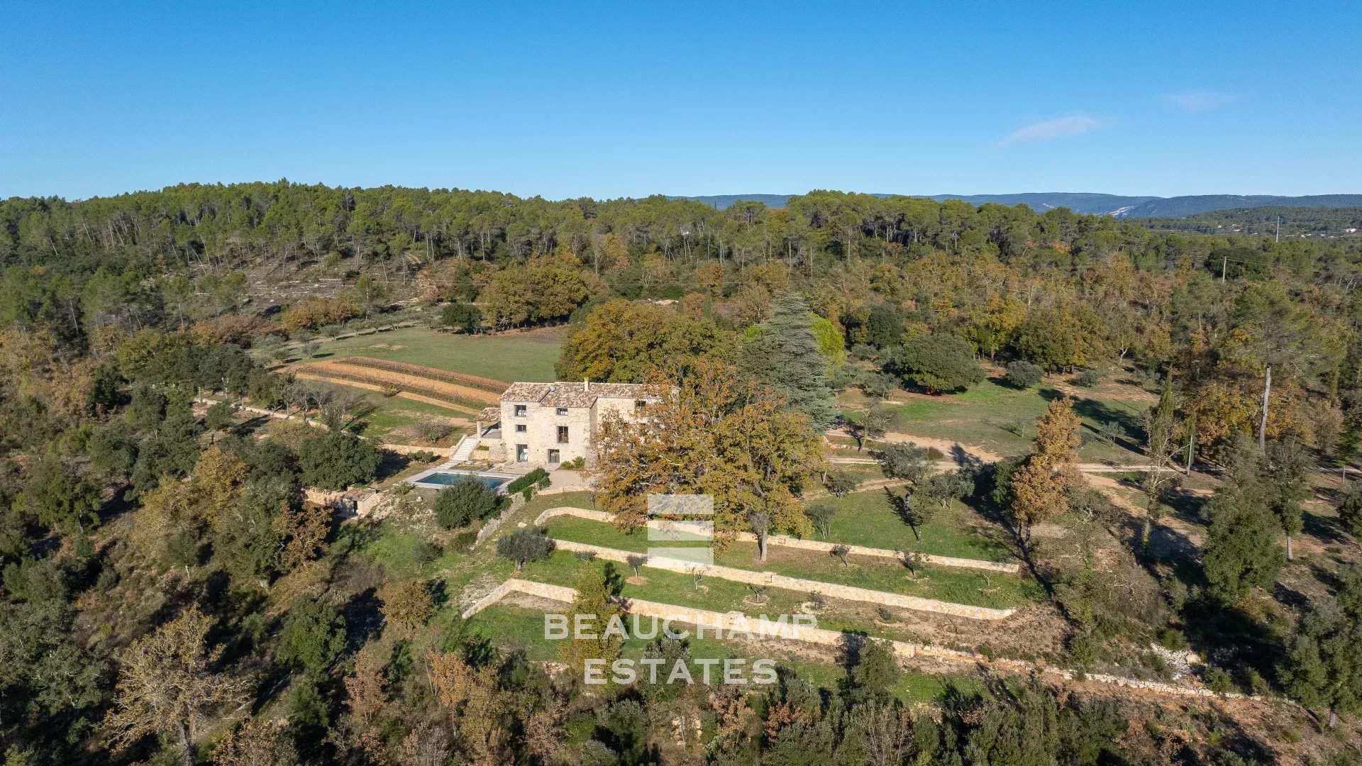 Bastide en pierre 5 chambres avec vue panoramiques - Lorgues