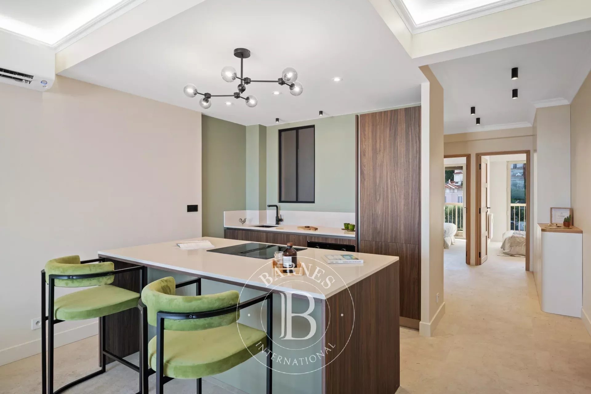 BEAULIEU-SUR-MER – APPARTEMENT D’EXCEPTION AU DERNIER ÉTAGE - VUE MER ET MONTAGNE