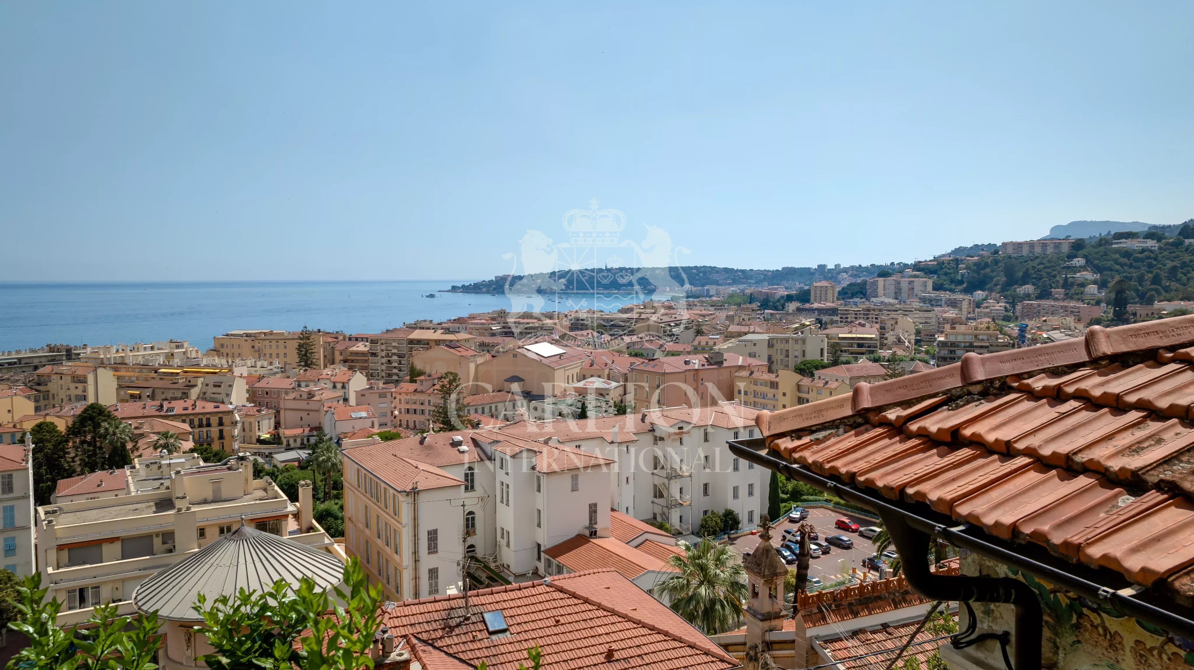Villa  avec vue mer et accès facile au centre-ville - Opportunité d'investissement