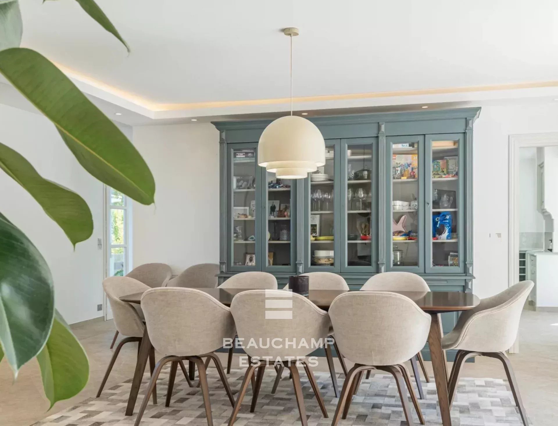 Villa néo-provençale 5 chambres avec piscine - Valbonne