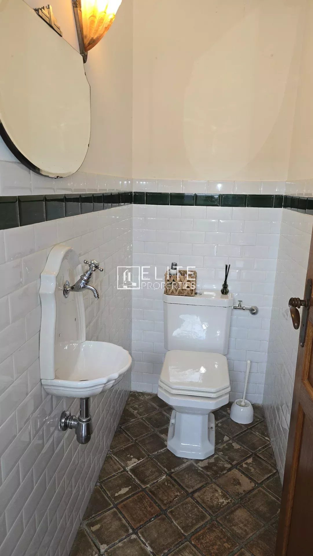 APPARTEMENT 4 PIÈCES DE 149m², VUE MER – MOUGINS VILLAGE