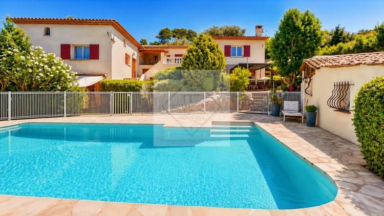 Nouvelle sur le marché – Rare location annuelle à Mougins