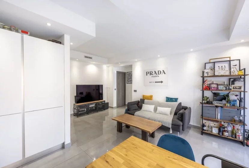 Bel appartement avec vue sur le port Hercule et le circuit de Formule 1