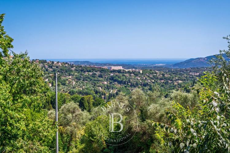 Grasse - Saint François - Terrain viabilisé vue mer - 2300m²