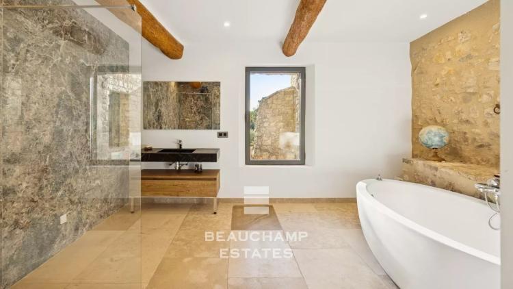 Bastide en pierre 5 chambres avec vue panoramiques - Lorgues