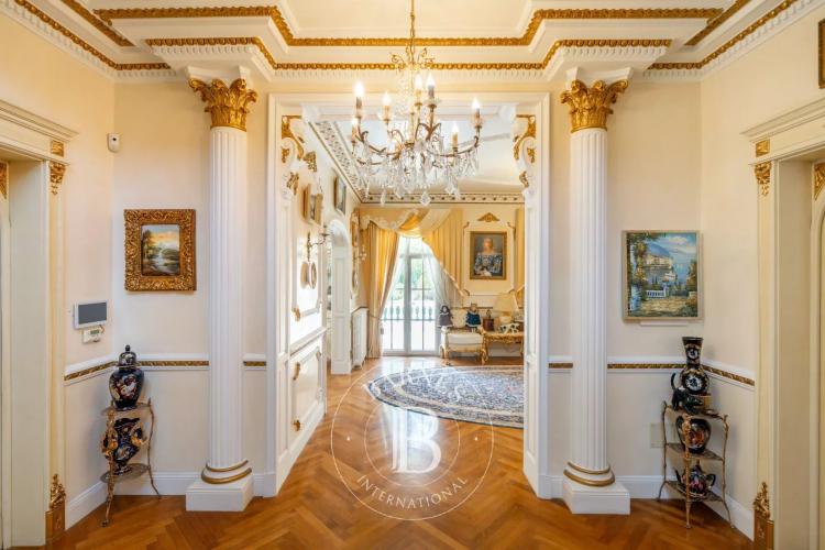 Cagnes-sur-Mer - Un palais italien dans un écrin tropical, à quelques mètres des plages