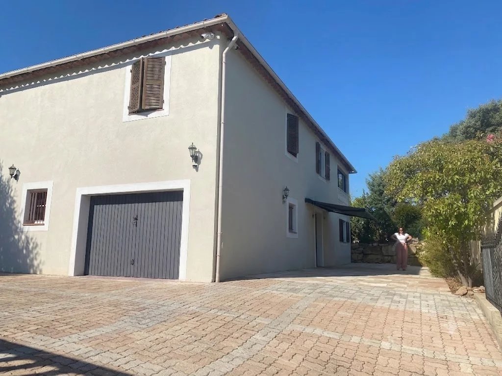 VIDAUBAN  BELLE VILLA 2 APPARTEMENTS 136M2 PRES DU CENTRE