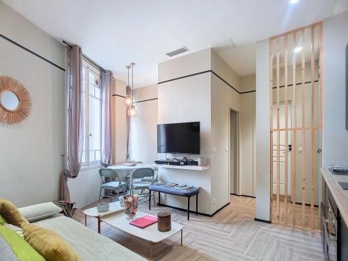 APPARTEMENT 2 PIECES - CANNES CENTRE