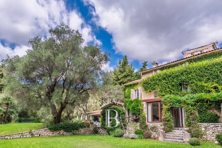 Vence - La Bastide de la Sine, propriété d’exception en pierres du XVIIIe siècle