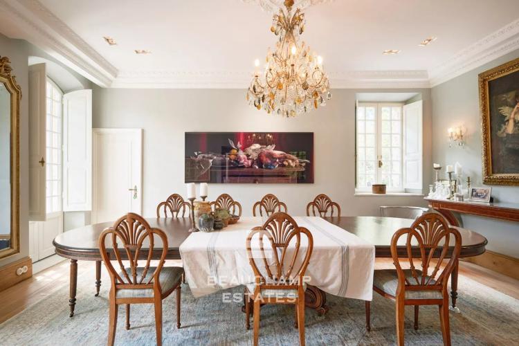 Château d'exception de 15 chambres au cœur d'un domaine préservé – Lorgues