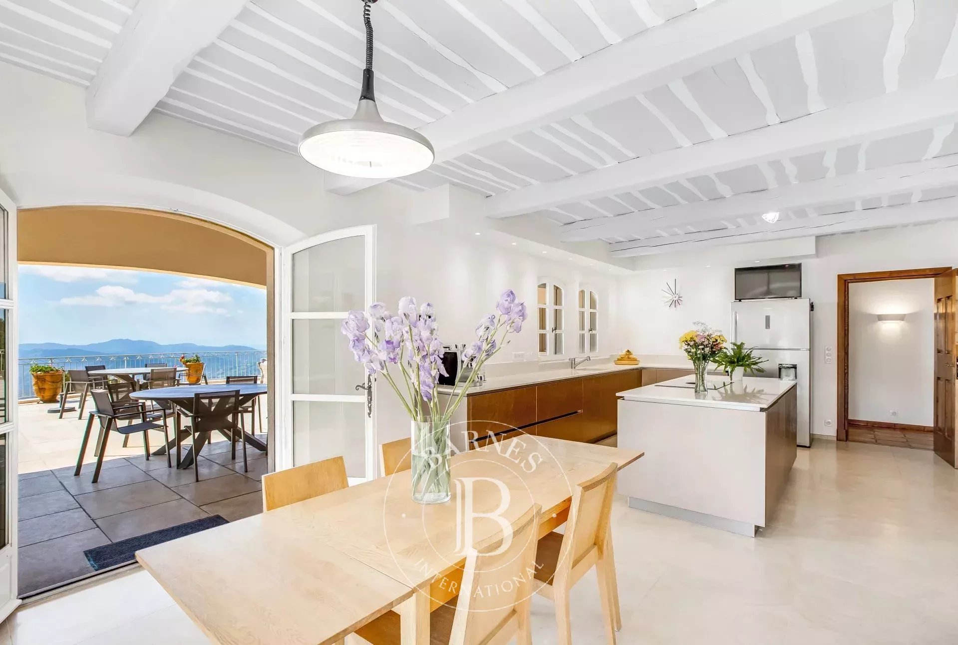 CABRIS - Élégante propriété avec vue imprenable - 6 chambres et un studio