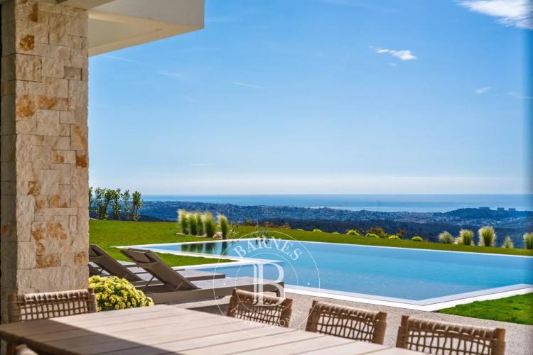 Roquefort-les-Pins - Domaine résidentiel très prisé - Villa neuve vue mer panoramique