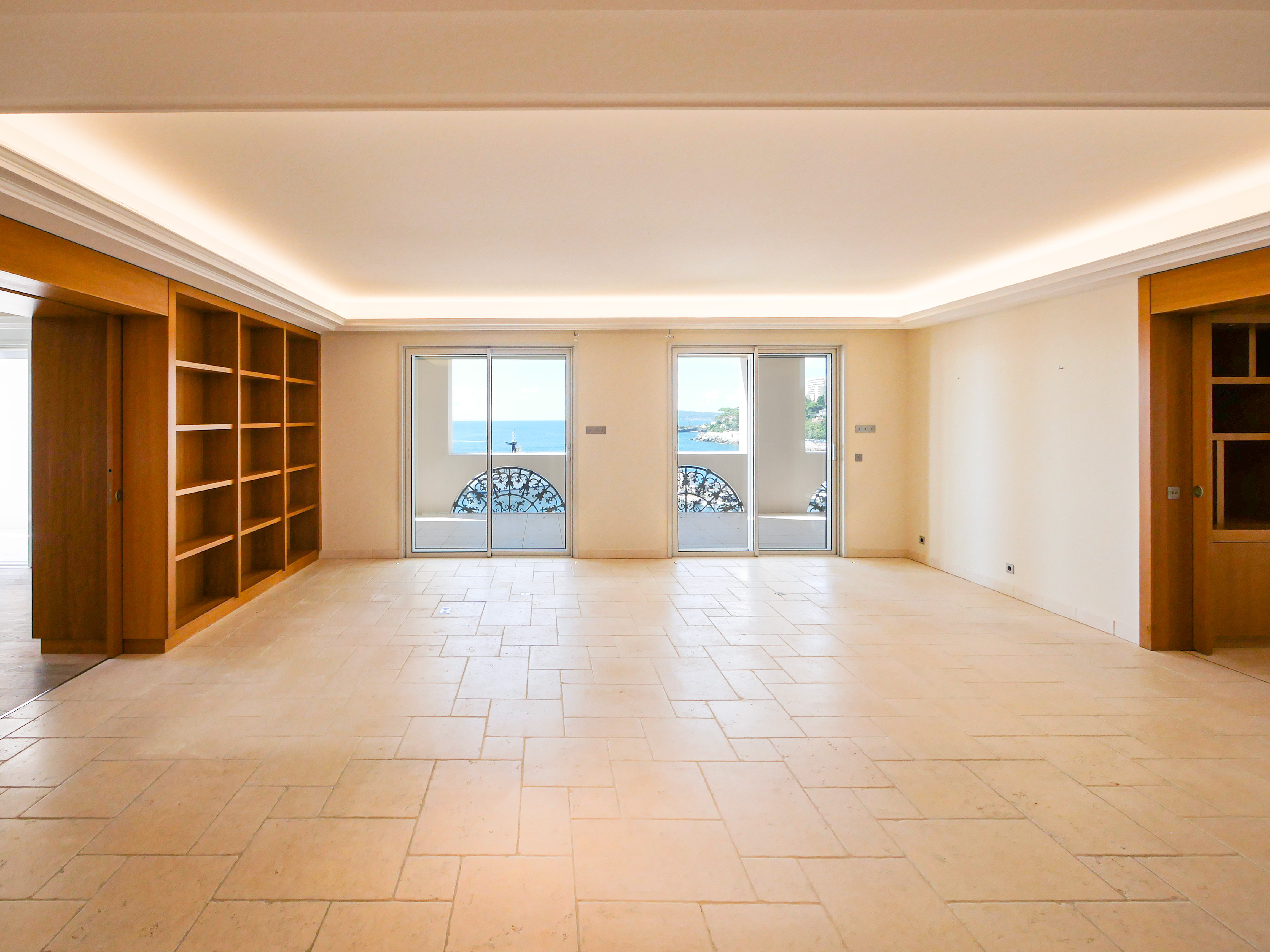PALAZZO LEONARDO - APPARTEMENT SUR UN ÉTAGE ENTIER - VUE MER