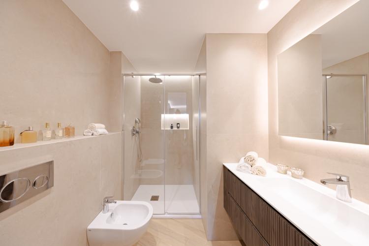 CHARMANT APPARTEMENT RENOVE