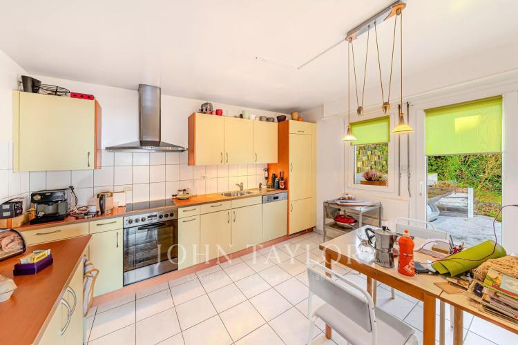 Villa De 5,5 Pièces Avec Vue Panoramique, Proche De Montreux