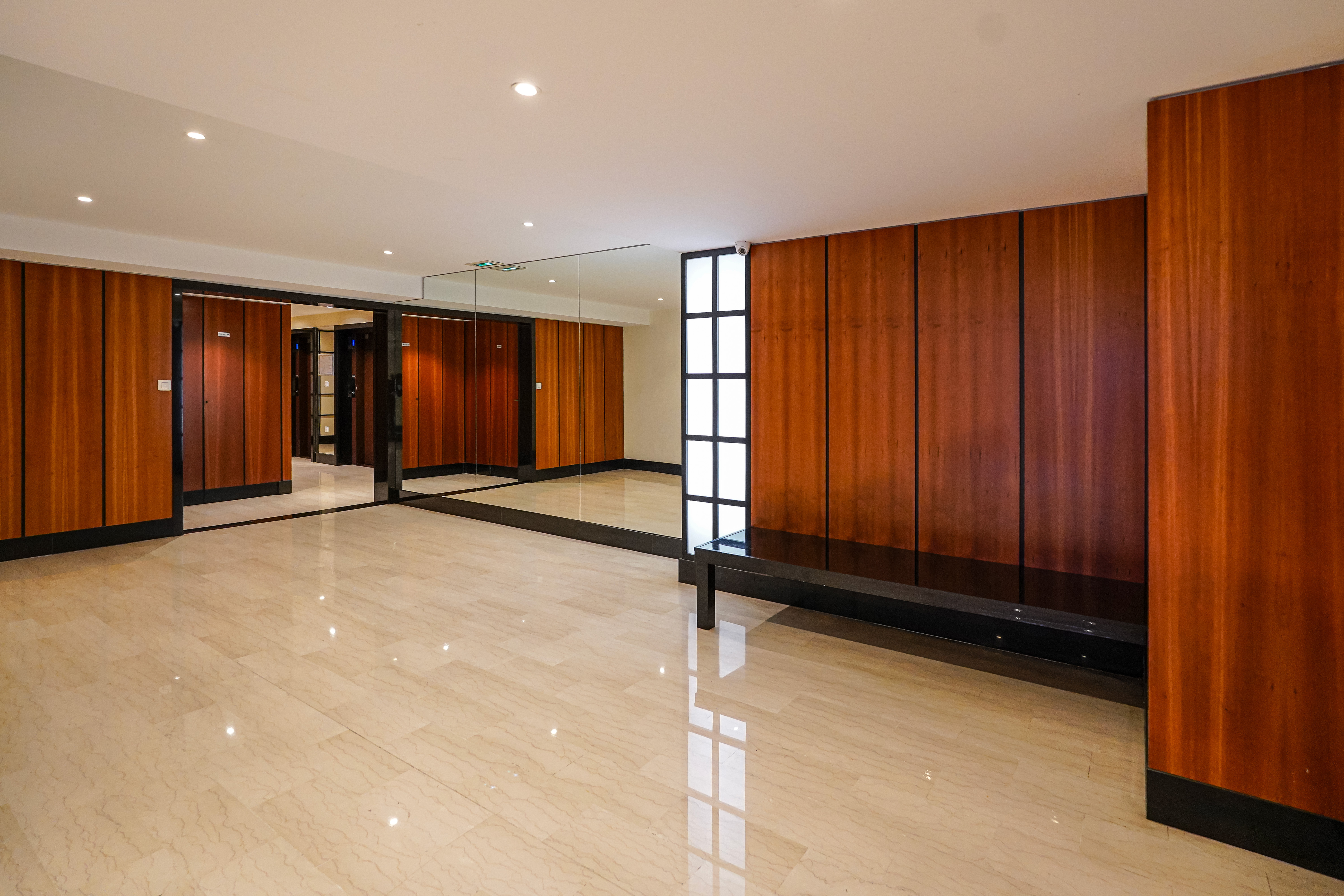 SOUS OFFRE - FONTVIEILLE MARINA - STUDIO - IDÉAL INVESTISSEMENT