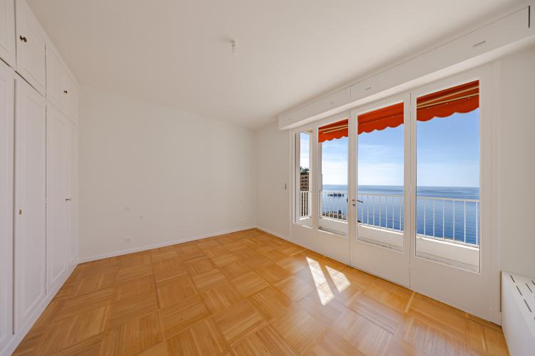 GRAND DEUX PIECES RÉNOVÉ AVEC VUE MER