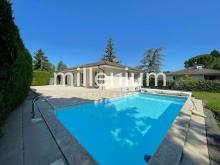 Maison 5 chambres avec piscine à Onex