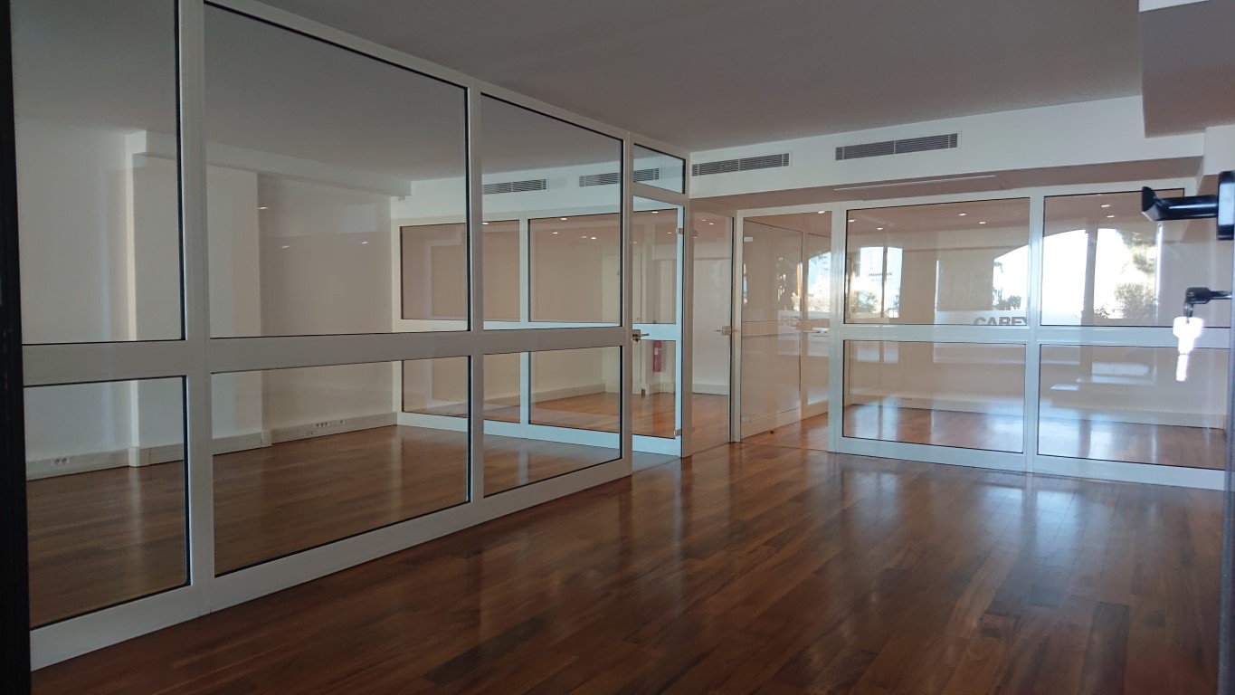 Agréable Bureau Fontvieille rénové!