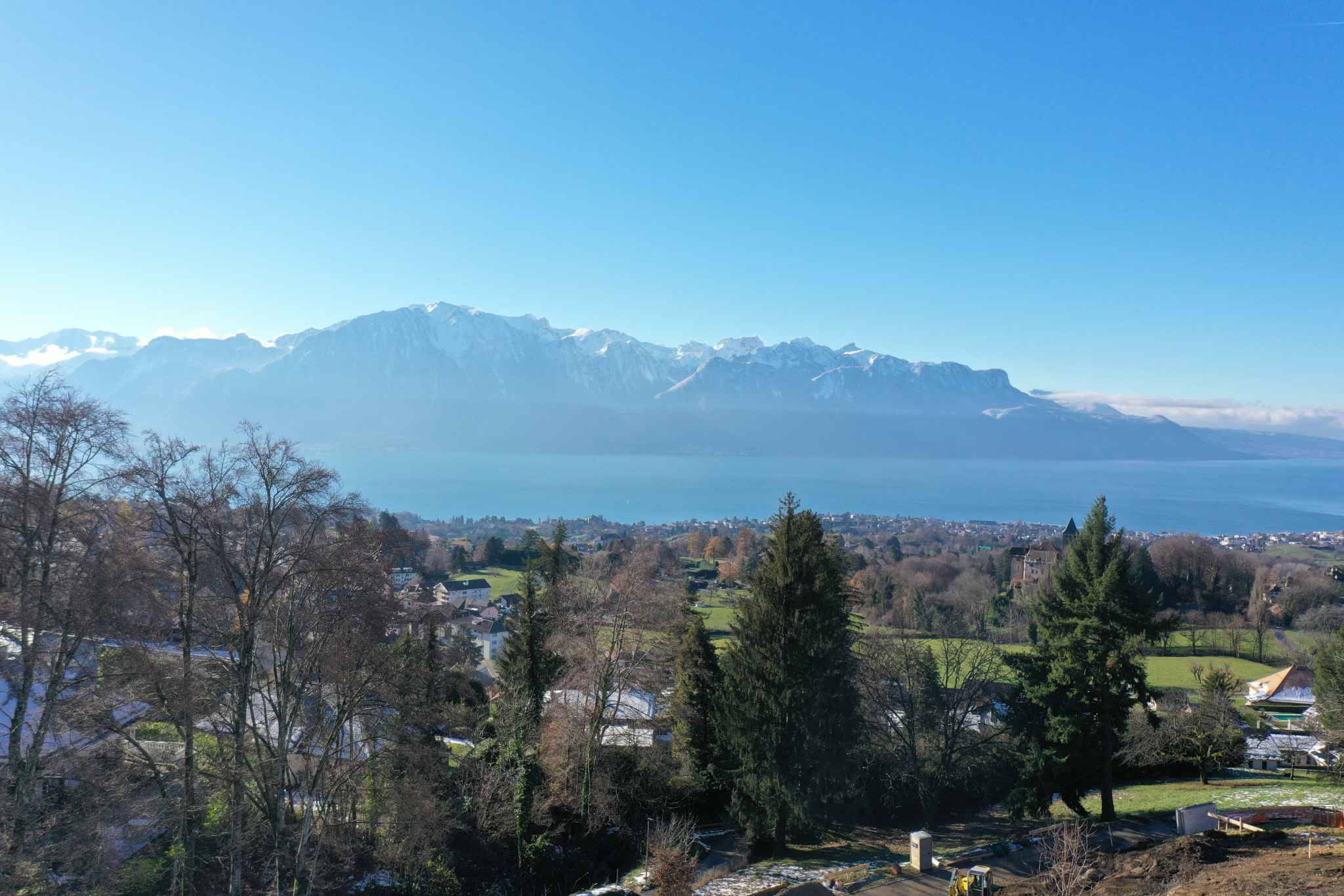 Terrain à bâtir avec permis de construire en force